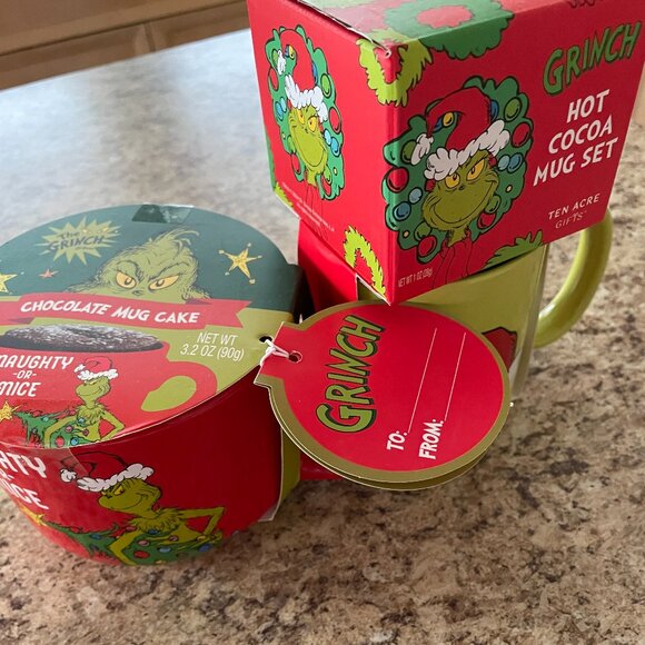 COLLECTIBLE Dr Seuss Grinch Holiday Christmas Mugs! The Grinch Drinkware - Picture 1 of 8